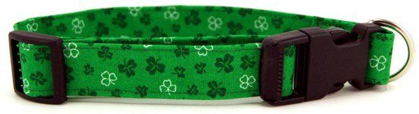 Tossed Shamrocks on Green Dog Collar (Option: X-Small)